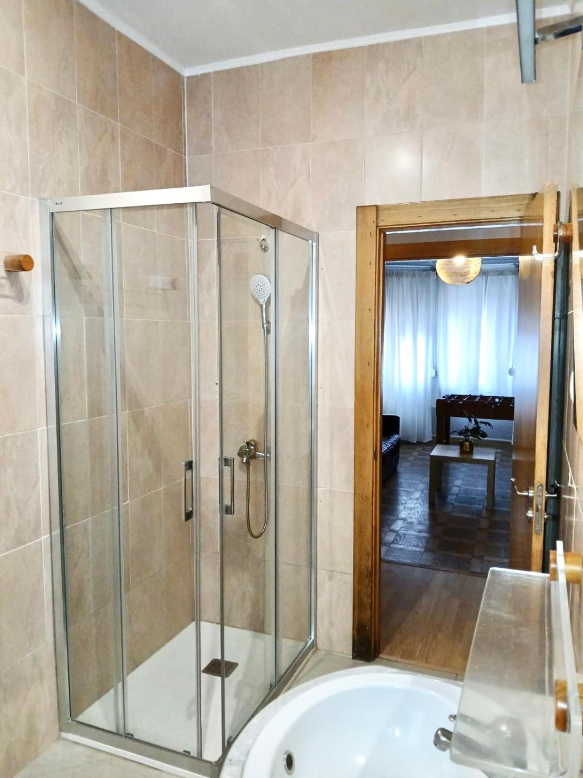 Segundo Antolin Yellow Door Ponferrada Exteriör bild